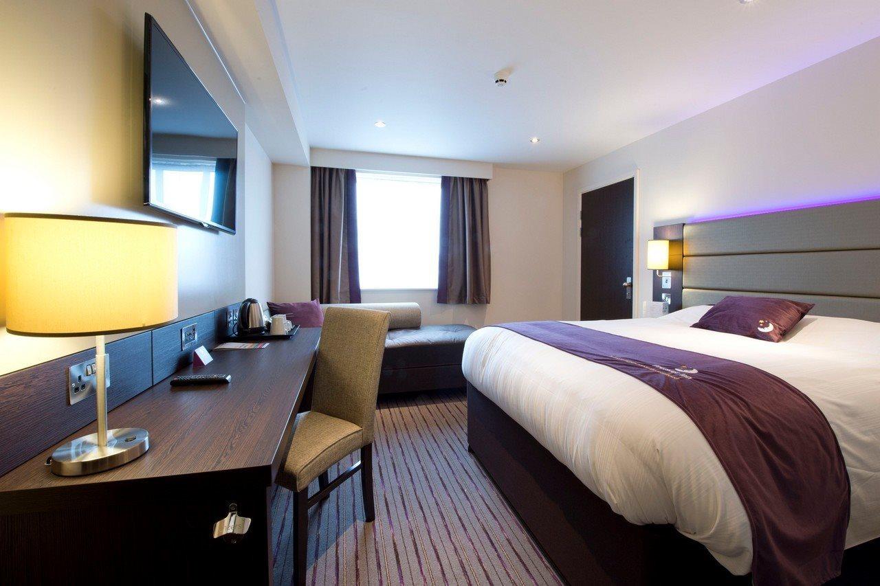 Premier Inn Ware Kültér fotó