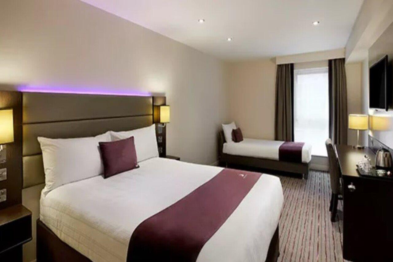 Premier Inn Ware Kültér fotó